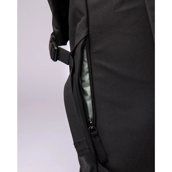 Sandqvist Alfred Backpack black with black webbing Sandqvist Alfred Backpack Black With Black Webbing -Mode Tassen Verkoopwinkel image 3818