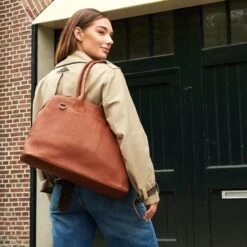 Plevier Canton 15,6" Laptoptas Cognac -Mode Tassen Verkoopwinkel image 4451