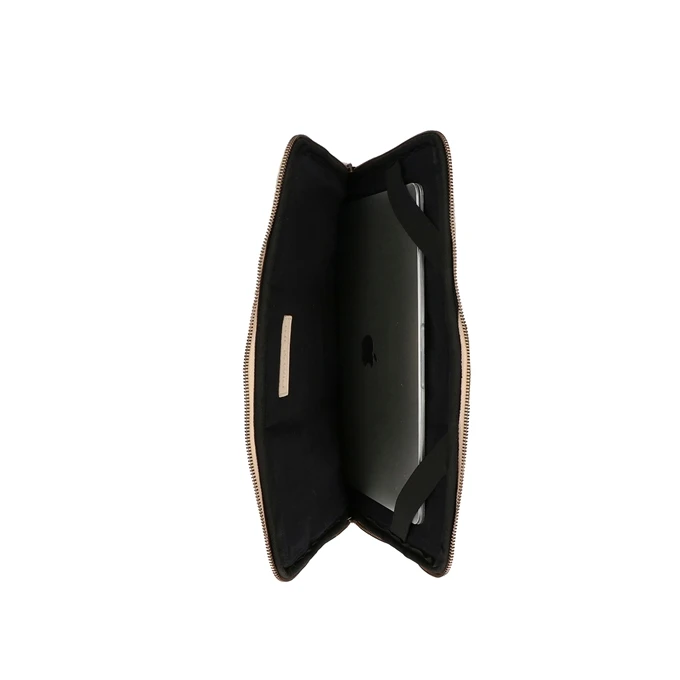 DIMAGINI Ava Padded Laptop Sleeve 15-16" off white DIMAGINI Ava Padded Laptop Sleeve 15-16" Off White -Mode Tassen Verkoopwinkel image 4851