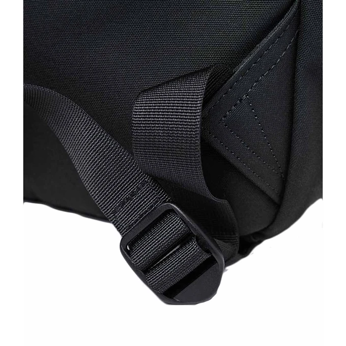 Sandqvist Knut Backpack black with black webbing Sandqvist Knut Backpack Black With Black Webbing -Mode Tassen Verkoopwinkel image 5990